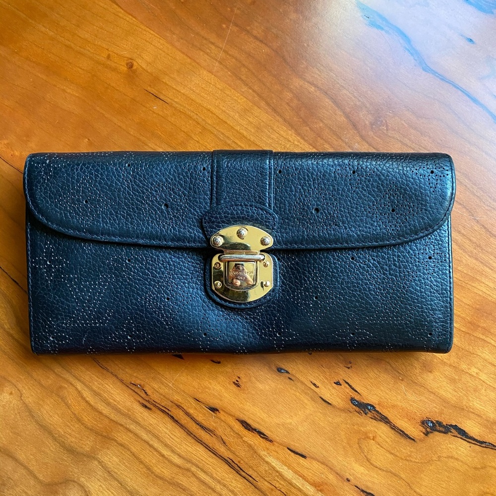 Louis Vuitton monogram mahina leather Iris wallet